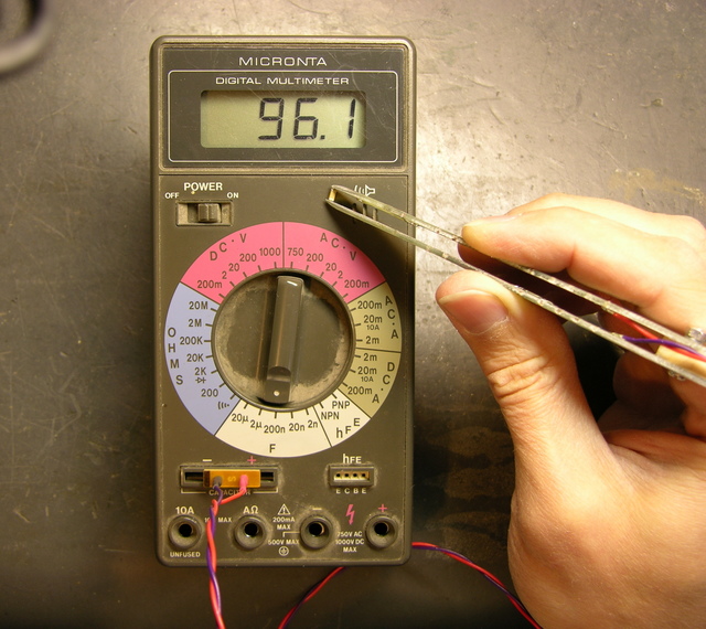 SMT probe tweezers in use