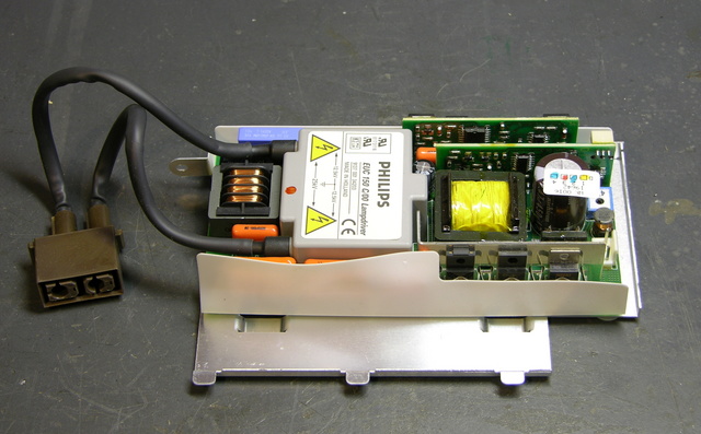 Projector lamp power supply