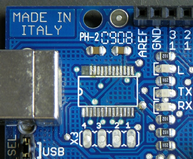 Arduino Diecimila with FTDI FT232RL chip removed, closeup