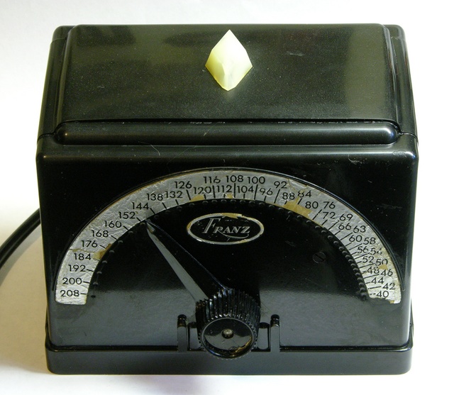 Vintage electromechanical metronome