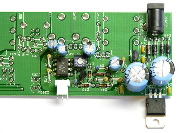 x0xb0x power supply section