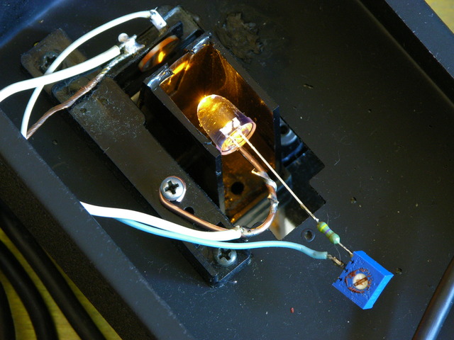 Crumar T1 organ swell pedal photoresistor enclosure rebuilt with yellow LED