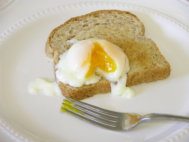 Toast and egg cooked at 64C for 75 minutes