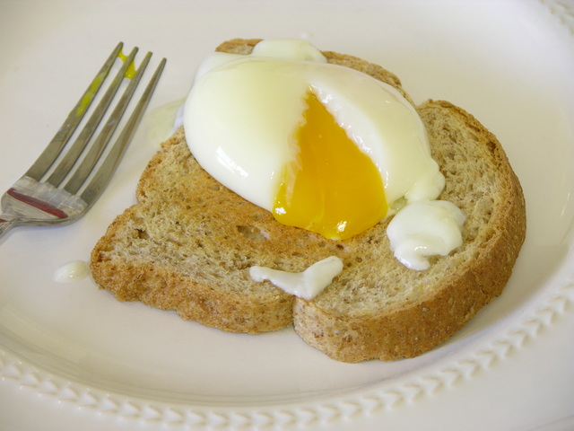 Toast and egg cooked at 64C for 90 minutes