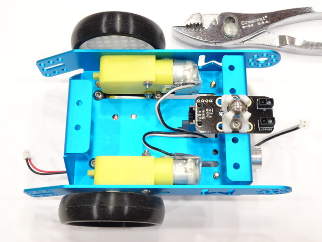 Underside of Makeblock mBot robot