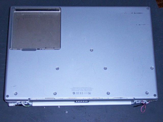 PowerBook G4, Back Cover