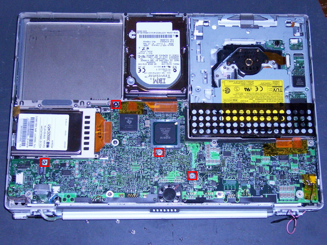 PowerBook G4 550 Back-Side Screws