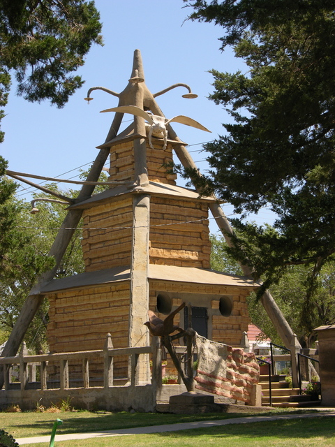 Garden of Eden, Lucas, KS: mausoleum