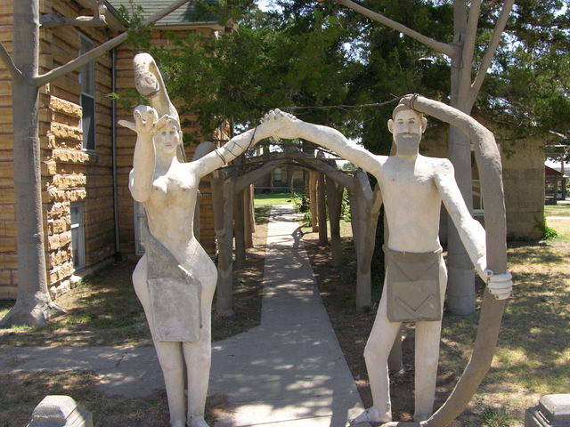 Garden of Eden, Lucas, KS: Eve, snake, apple, and Adam