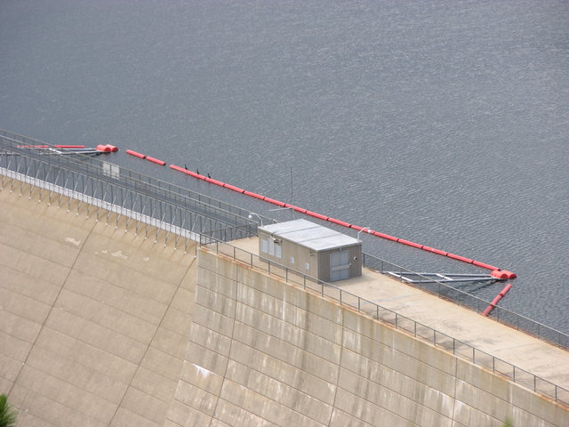 Gross Dam, Colorado: no-boating area