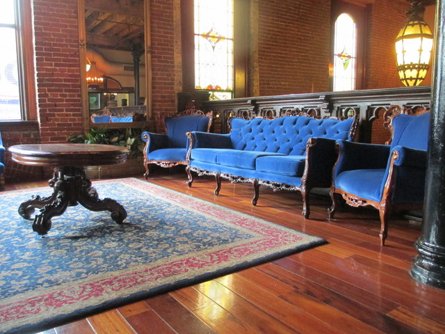 The Old Spaghetti Factory waiting room, St. Louis, Missouri